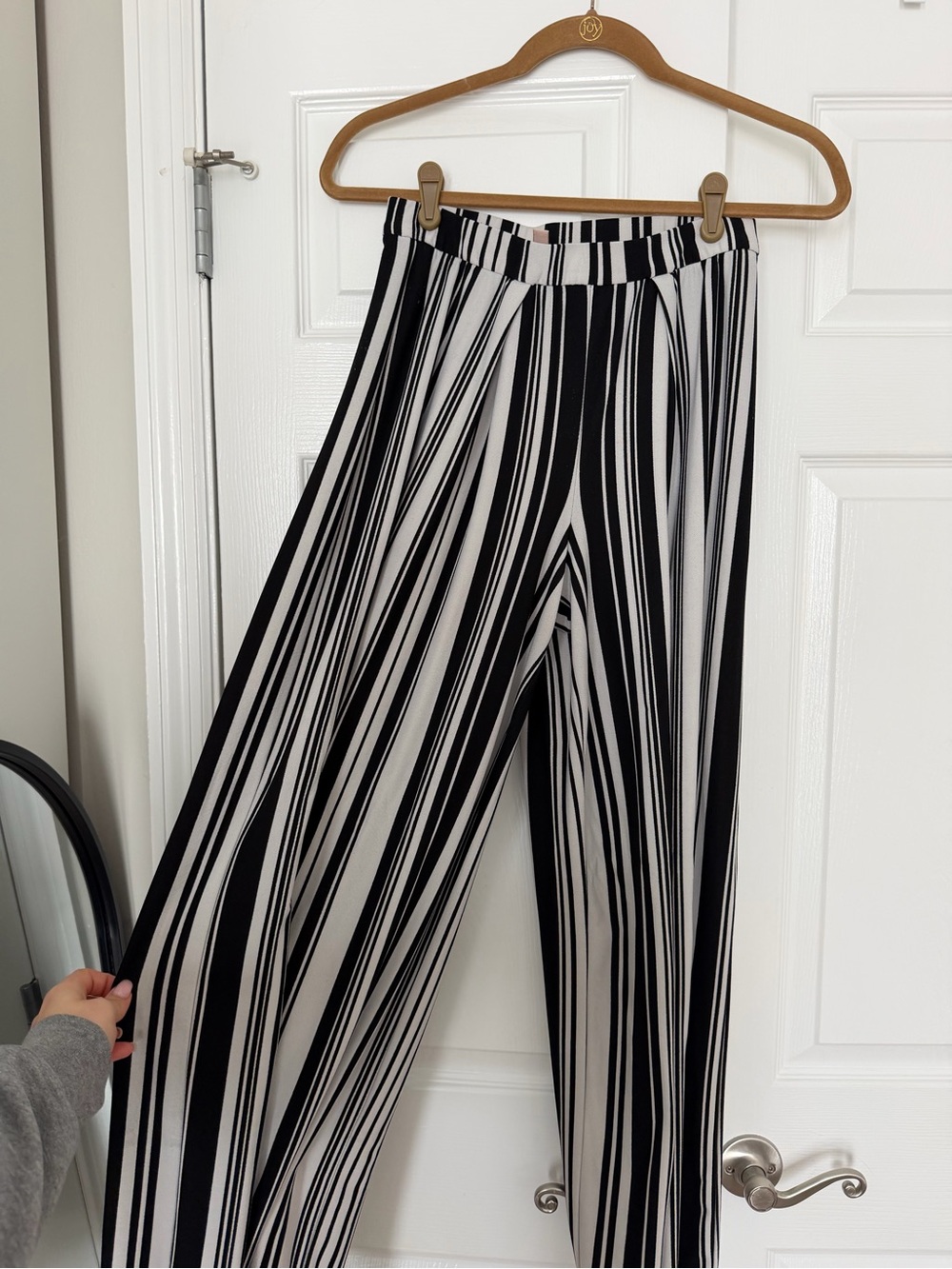 Philosophy Women's Black & White Vertical Stripe Wide-Leg Pants